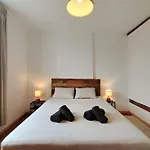 Au Fil De L'eau Nyaraló