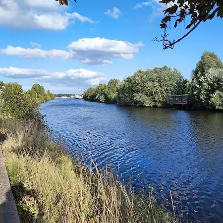 Au Fil De L'eau カーン