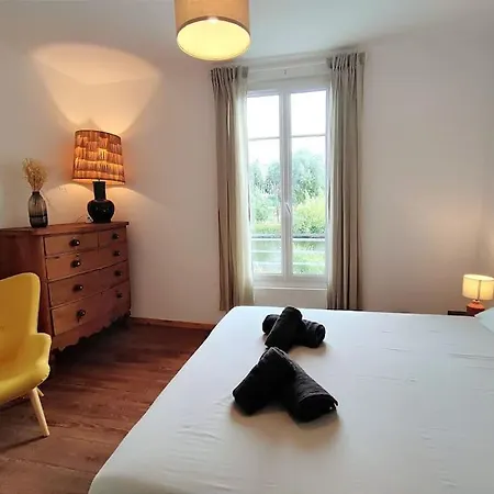Au Fil De L'eau Nyaraló Caen