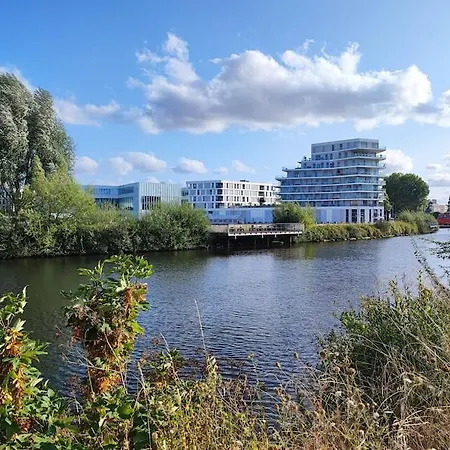 Au Fil De L'eau 凯恩