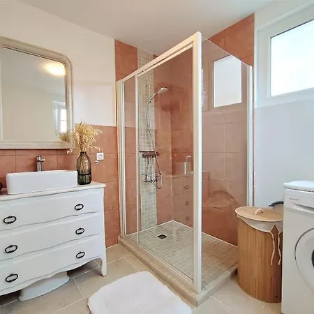 Au Fil De L'eau 凯恩