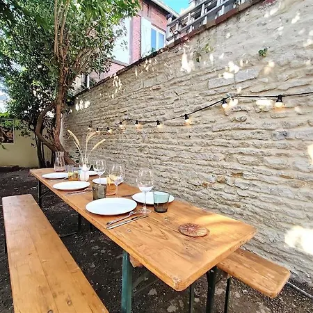 Au Fil De L'eau 別荘 *